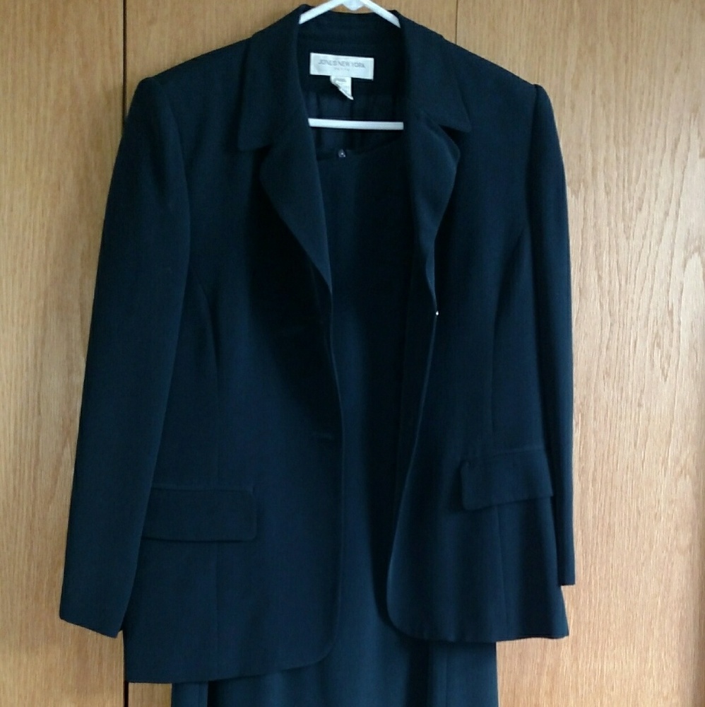 Jones New York silk dress w lined jacket